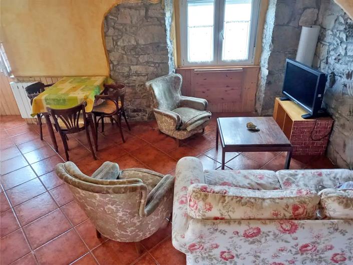 Image No.9-4 Bed Village House for sale