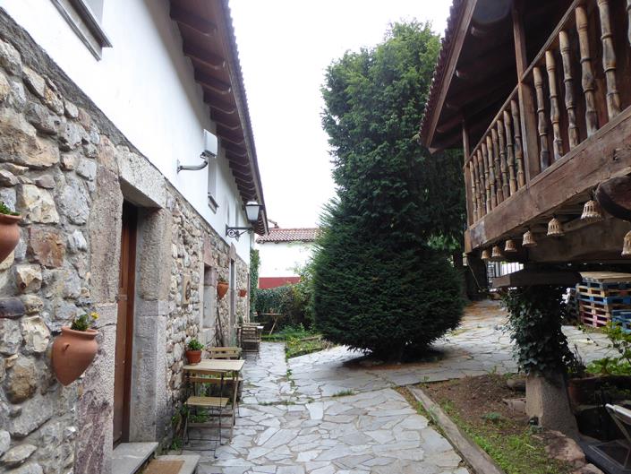 Image No.5-8 Bed Apartment for sale