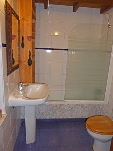 Image No.11-8 Bed Apartment for sale