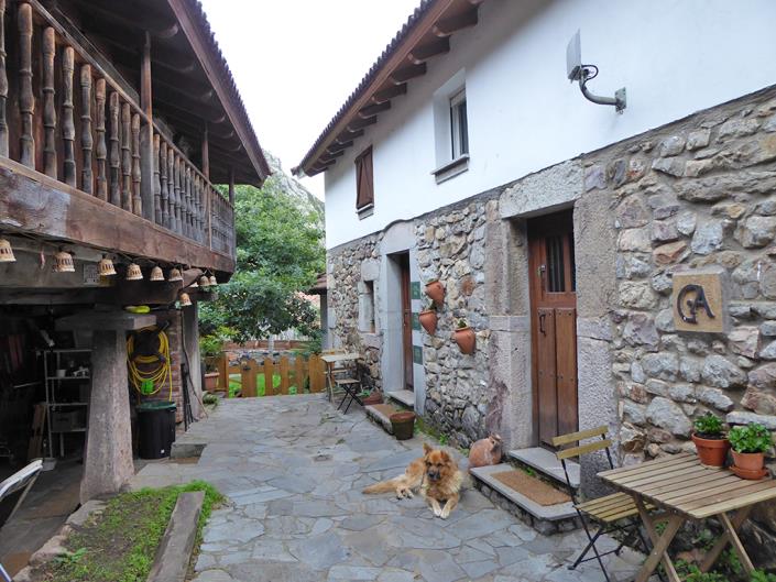 Image No.27-8 Bed Apartment for sale