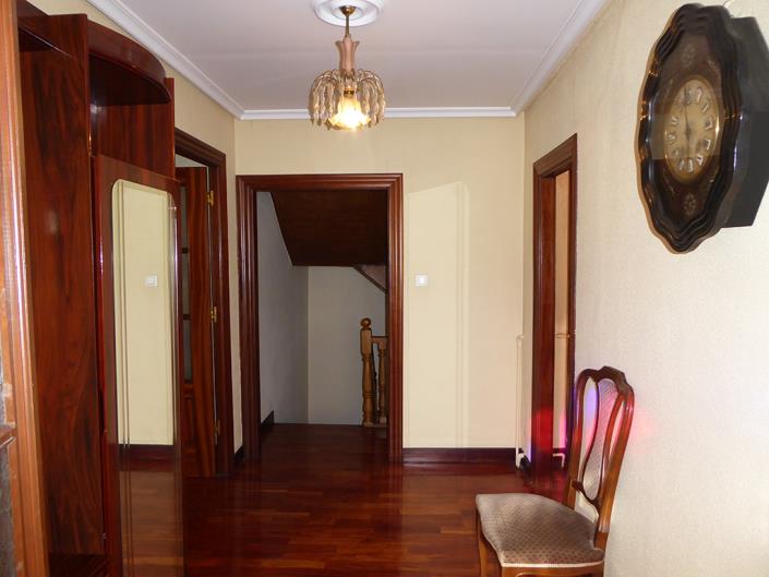 Image No.21-9 Bed Semi-Detached for sale