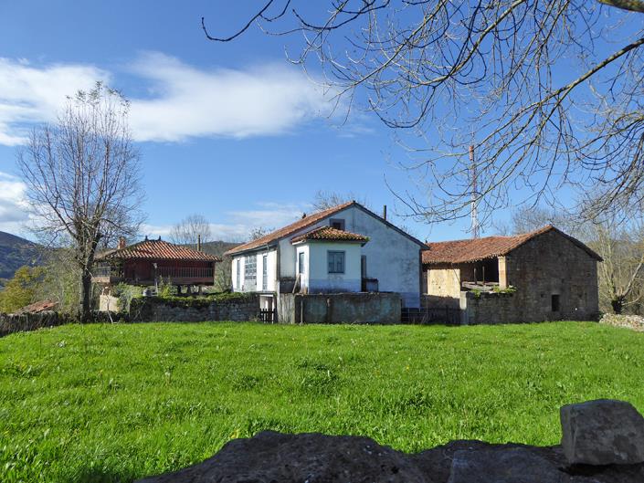 Image No.1-6 Bed Farmhouse for sale
