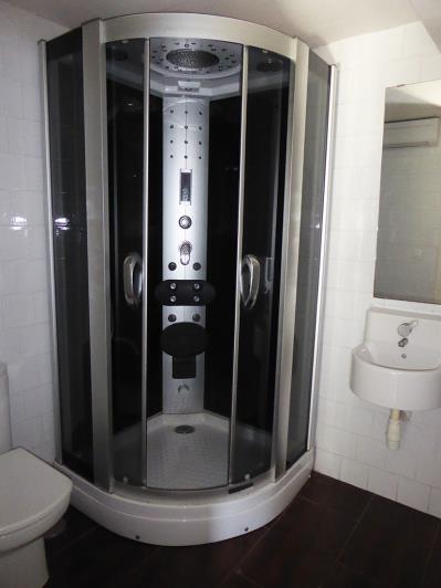 Image No.25-3 Bed Country Property for sale