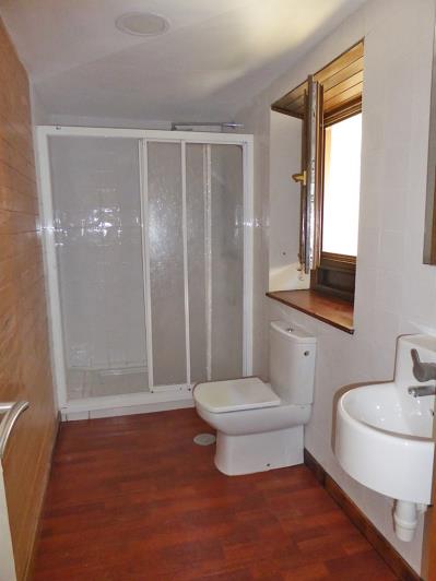 Image No.43-3 Bed Country Property for sale