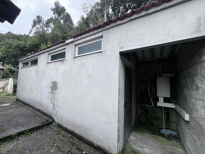 Image No.56-3 Bed Country Property for sale