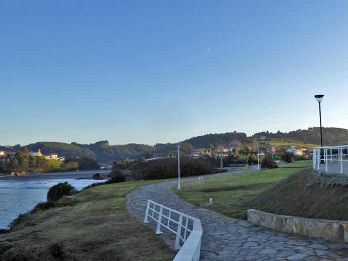 Image No.60-Maison de ville de 9 chambres à vendre à Castrillón