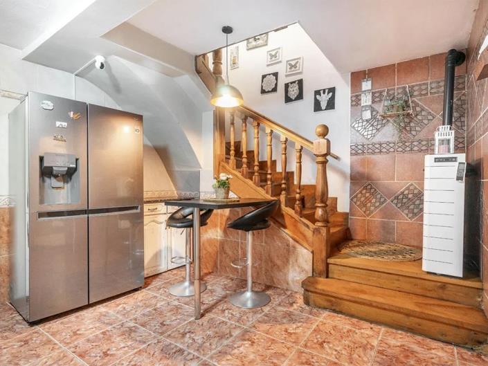 Image No.10-4 Bed Village House for sale