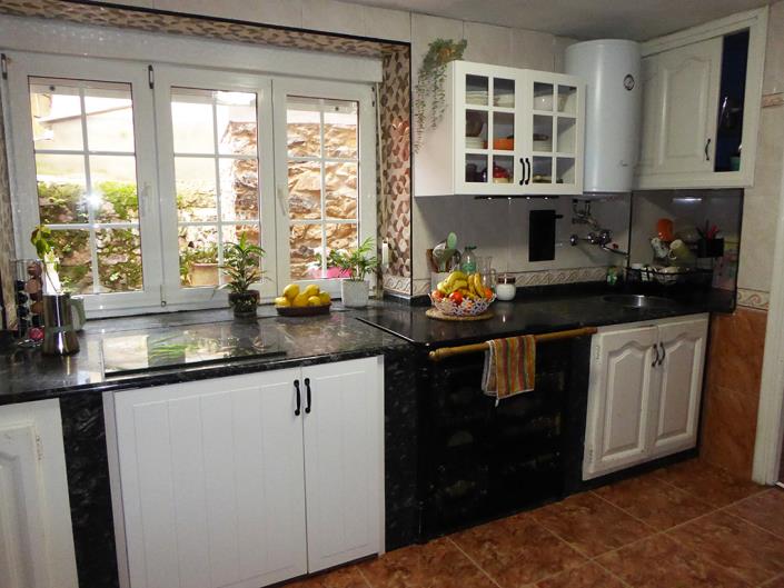 Image No.9-4 Bed Village House for sale