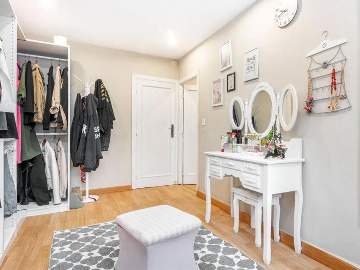 Image No.18-4 Bed Village House for sale