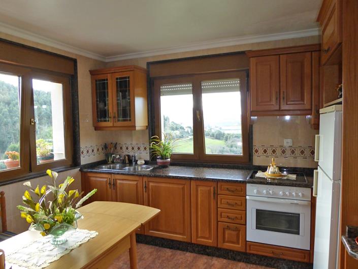 Image No.12-4 Bed Country House for sale