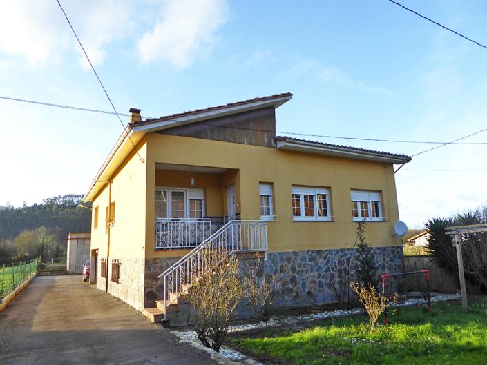 Image No.1-5 Bed Village House for sale