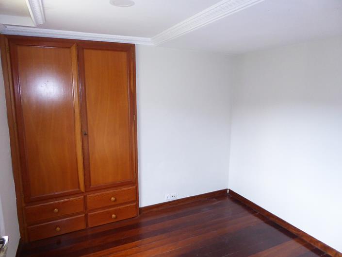 Image No.17-3 Bed Country House for sale