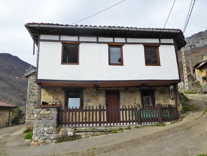 Image No.25-3 Bed Country House for sale