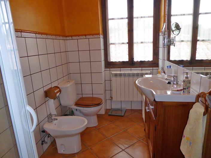 Image No.35-5 Bed Country House for sale