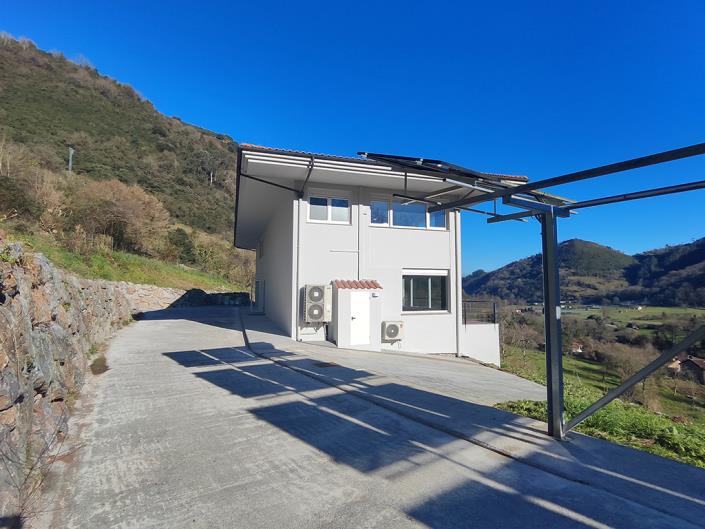 Image No.4-3 Bed Country Property for sale