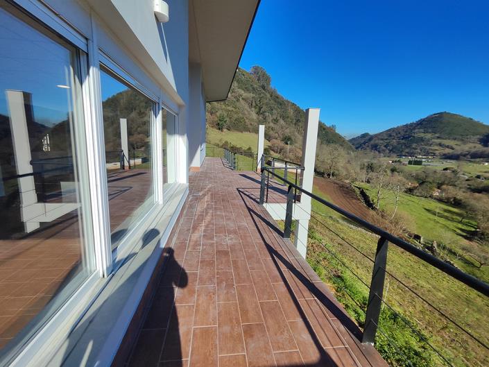 Image No.19-3 Bed Country Property for sale