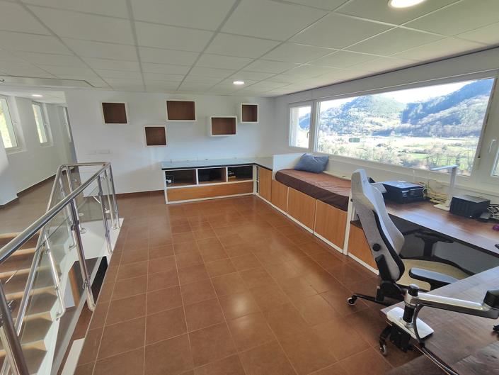 Image No.24-3 Bed Country Property for sale