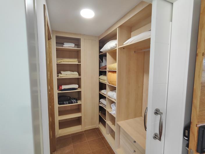 Image No.30-3 Bed Country Property for sale