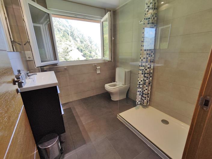 Image No.49-3 Bed Country Property for sale