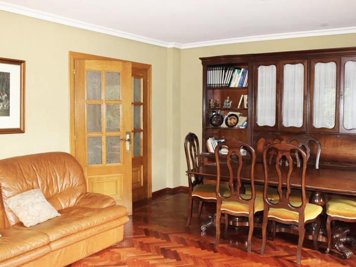 Image No.7-5 Bed Country Property for sale