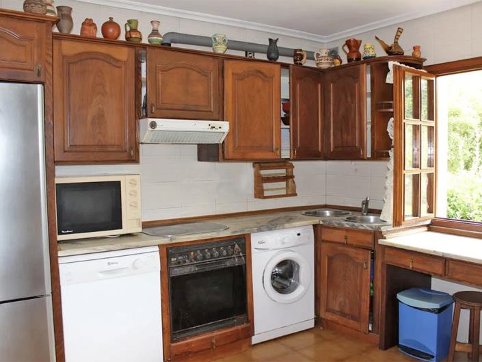 Image No.10-5 Bed Country Property for sale