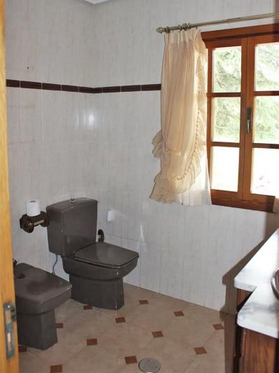 Image No.13-5 Bed Country Property for sale