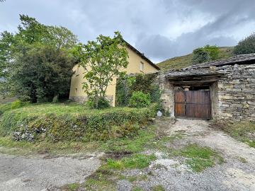 1 - Salas, Country Property
