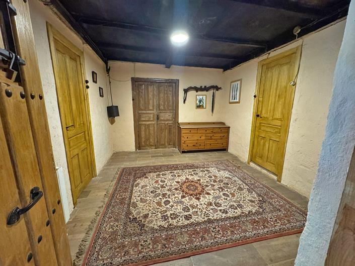 Image No.6-4 Bed Country Property for sale