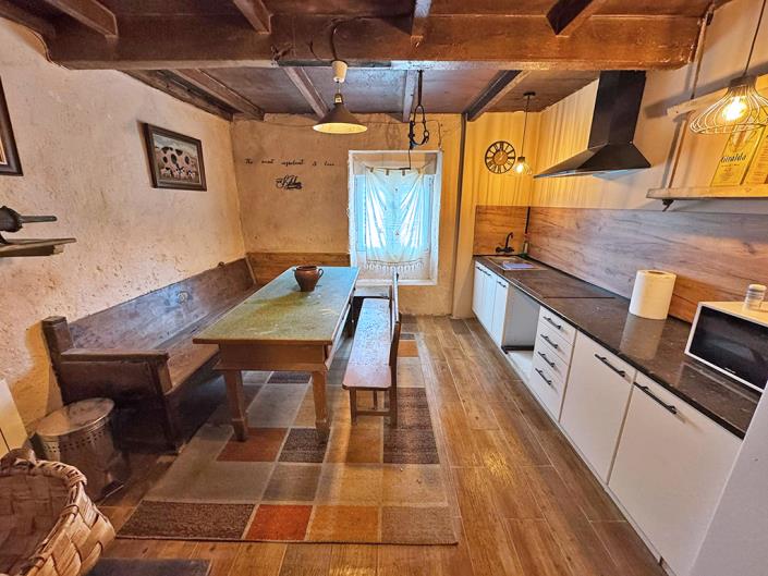 Image No.11-4 Bed Country Property for sale