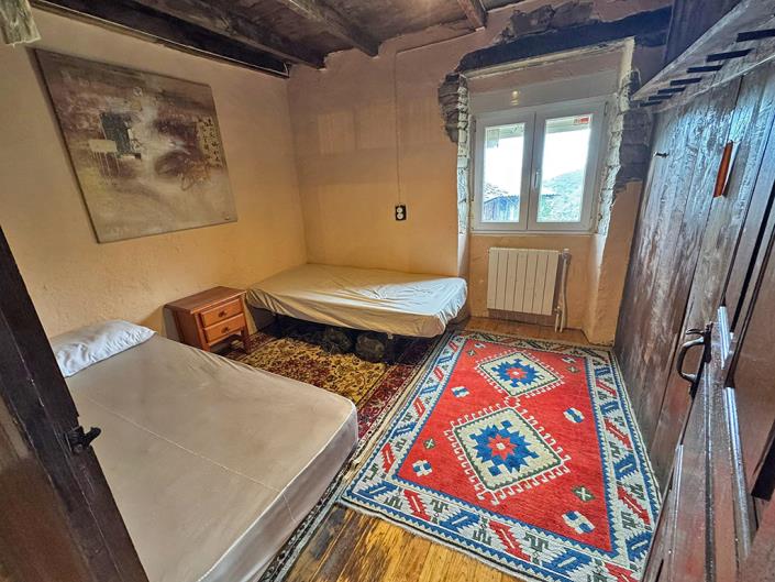 Image No.15-4 Bed Country Property for sale