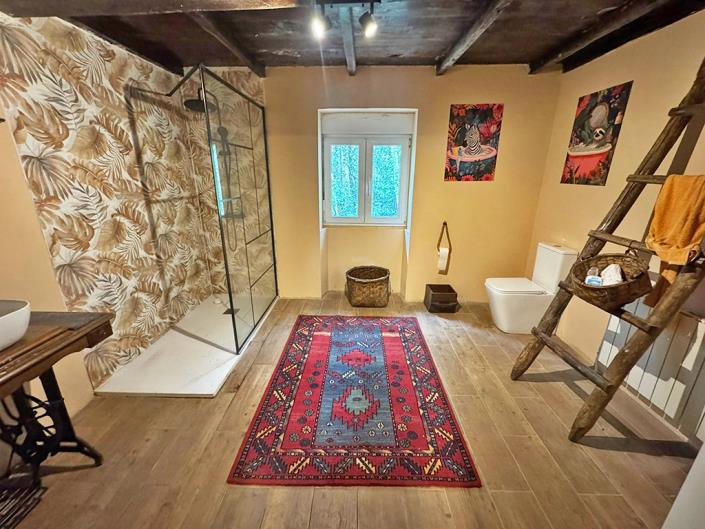 Image No.18-4 Bed Country Property for sale