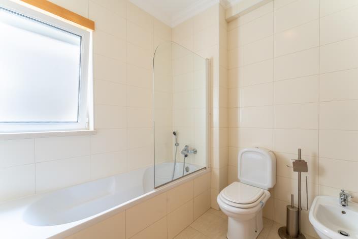 Image No.23-1 Bed Apartment for sale