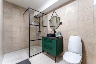 Basement-bathroom