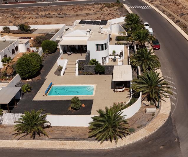 Image No.1-Jumelé de 6 chambres à vendre à Costa Teguise