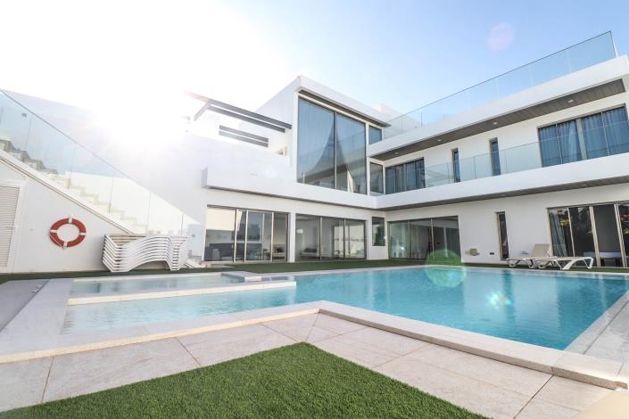 Image No.43-7 Bed Villa / Detached for sale