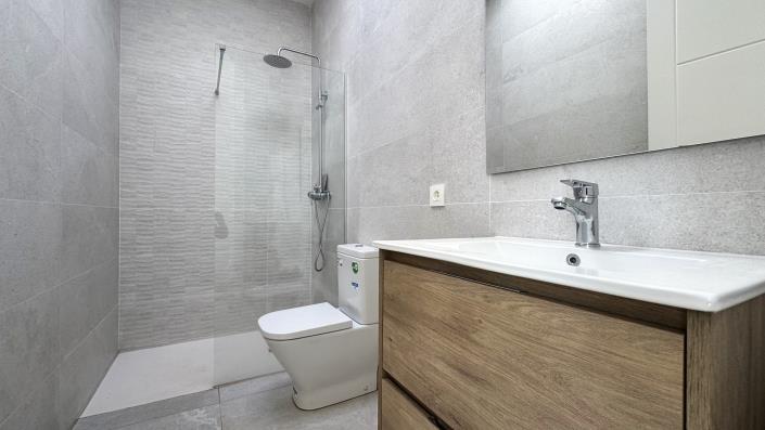 Image No.30-3 Bed Chalet for sale