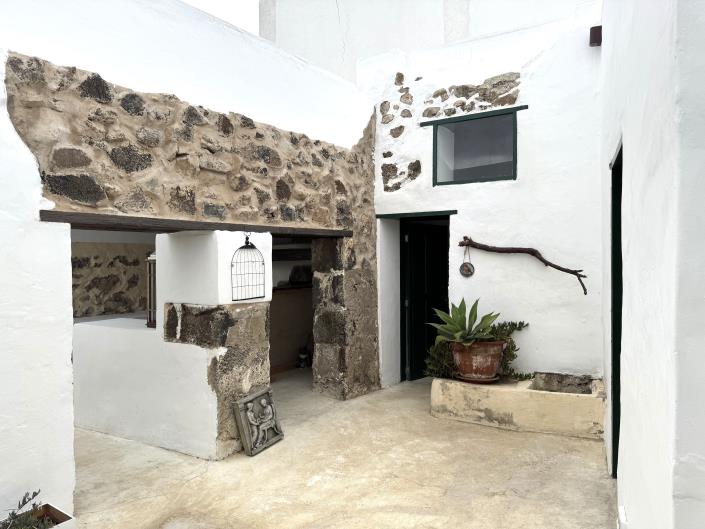 Image No.2-Un hôtel de 6 chambres à vendre à Haria