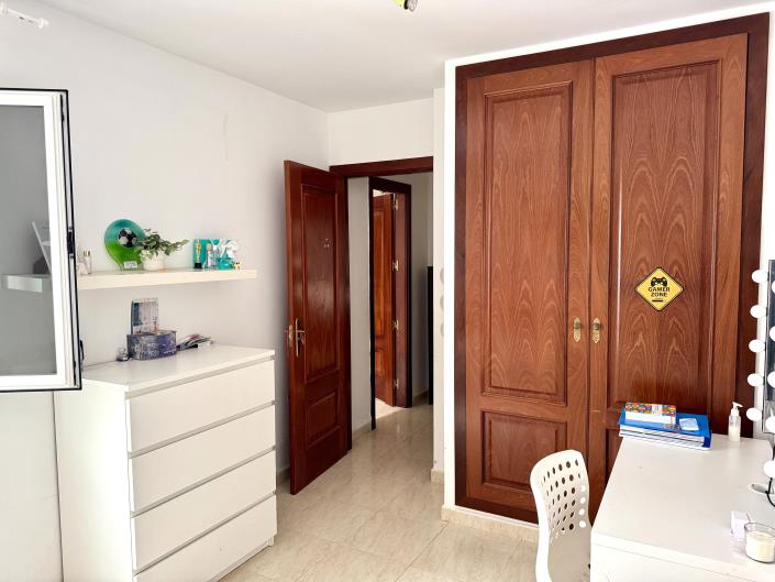 Image No.25-2 Bed Apartment for sale