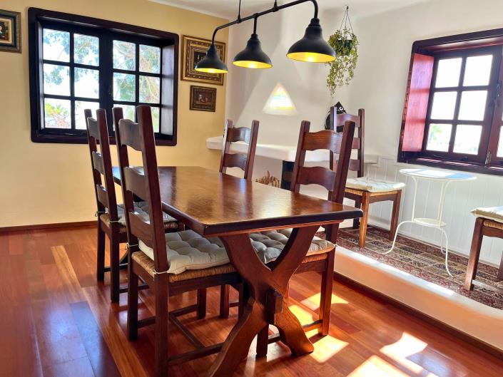 Image No.21-4 Bed Chalet for sale