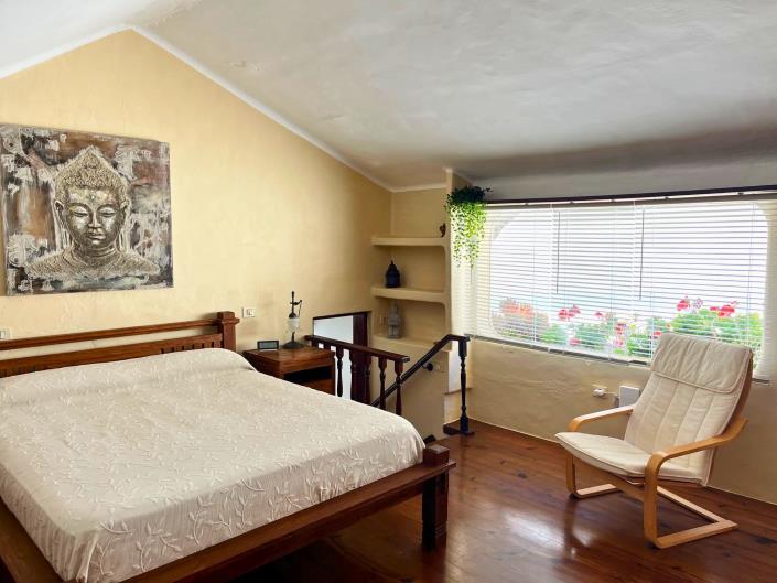 Image No.28-4 Bed Chalet for sale