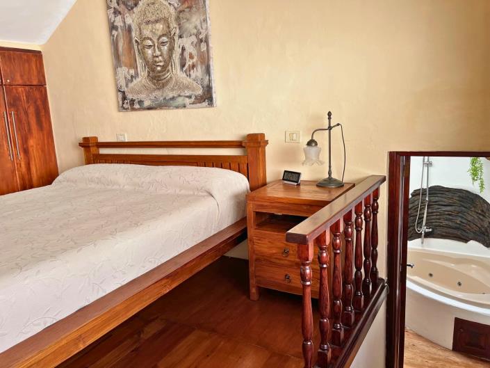 Image No.29-4 Bed Chalet for sale