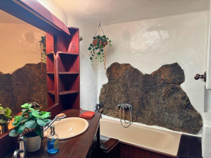 Image No.32-4 Bed Chalet for sale