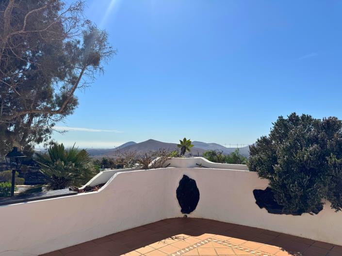 Image No.6-4 Bed Chalet for sale