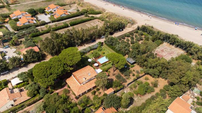 Image No.5-Villa de 4 chambres à vendre à Campofelice di Roccella