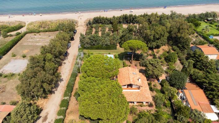 Image No.8-Villa de 4 chambres à vendre à Campofelice di Roccella