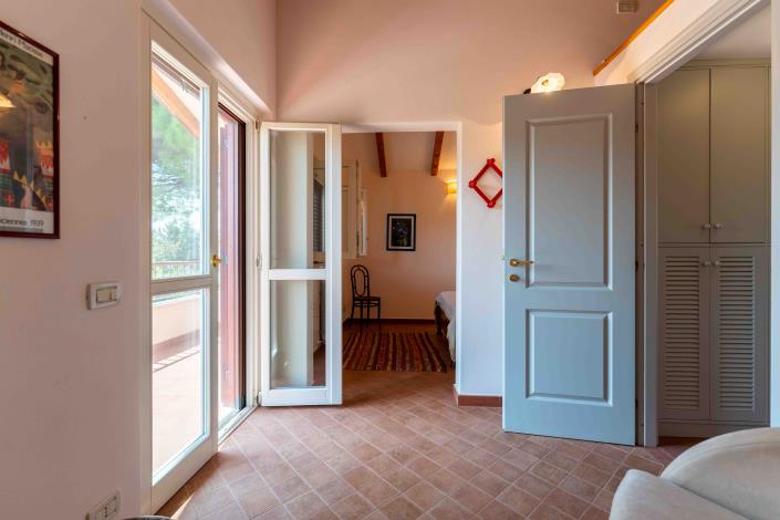 Image No.61-Villa de 4 chambres à vendre à Campofelice di Roccella