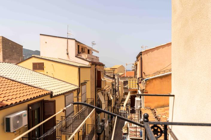 Image No.18-2 Bed Apartment for sale