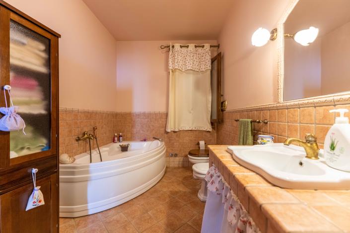 Image No.17-5 Bed Villa for sale