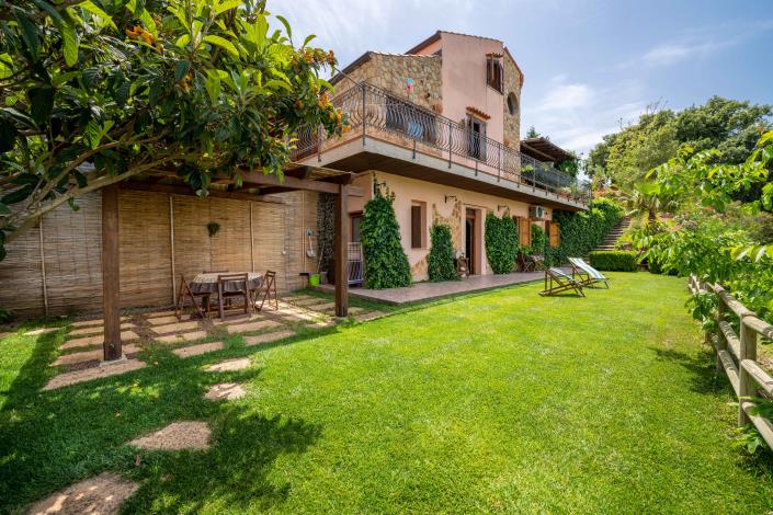 Image No.2-5 Bed Villa for sale