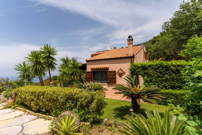 Image No.47-5 Bed Villa for sale